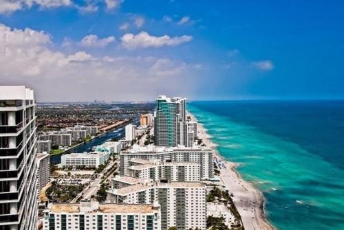 Hallandale Holiday Retreat Hollywood Boardwalk 哈兰代尔海滩 外观 照片
