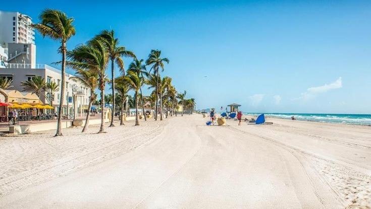 Hallandale Holiday Retreat Hollywood Boardwalk 哈兰代尔海滩 外观 照片