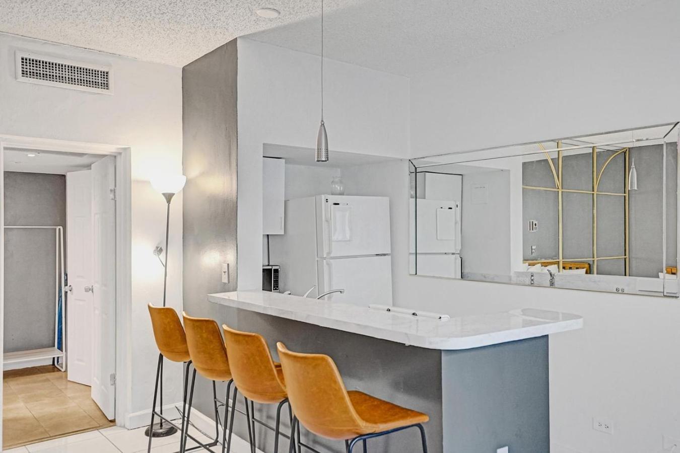 Hallandale Holiday Retreat Hollywood Boardwalk 哈兰代尔海滩 外观 照片